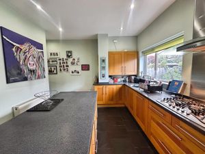 Kitchen- click for photo gallery